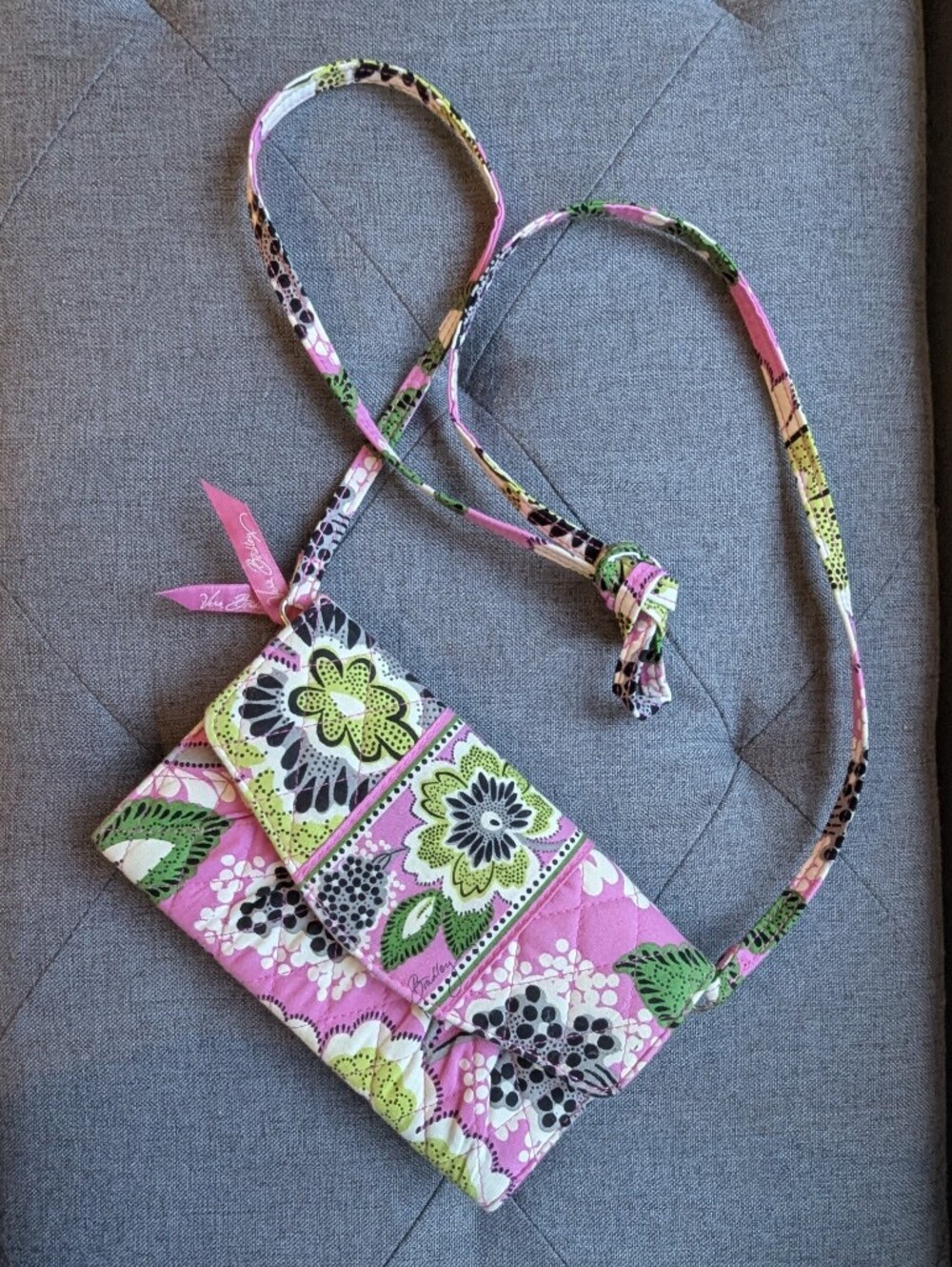 VERA BRADLEY Quilted Cotton Tri Folded Crossbody Wallet Clutch Priscilla Pattern